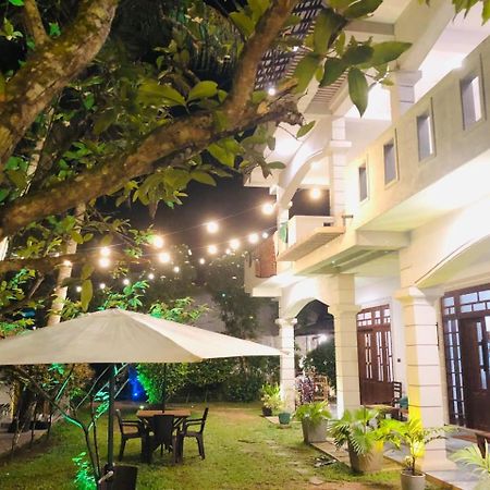 Plantation Surf Inn & Restaurant - Midigama East Eksteriør bilde