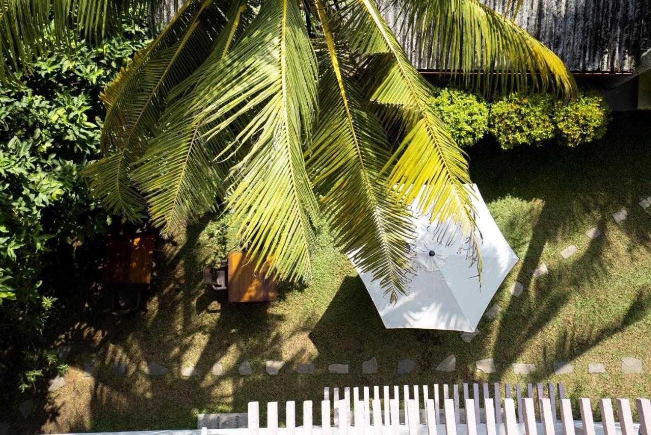 Plantation Surf Inn & Restaurant - Midigama East Eksteriør bilde