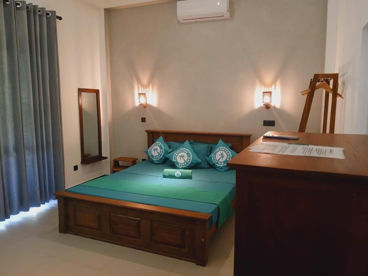 Plantation Surf Inn & Restaurant - Midigama East Rom bilde